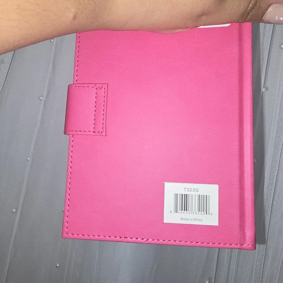 Pink Heart Lock Notebook - Picture 3 of 8